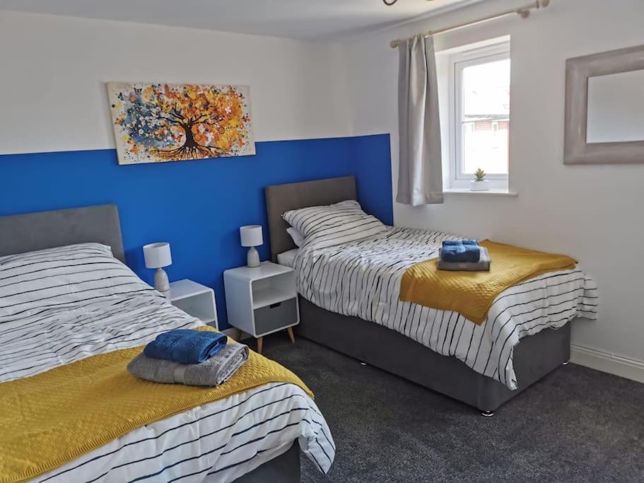 Modern Roomy 3 Bedroom Home パーショア エクステリア 写真